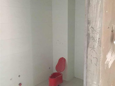金碧苑工地，完工進(jìn)行中，小戶型結(jié)構(gòu)，南方工人施工，