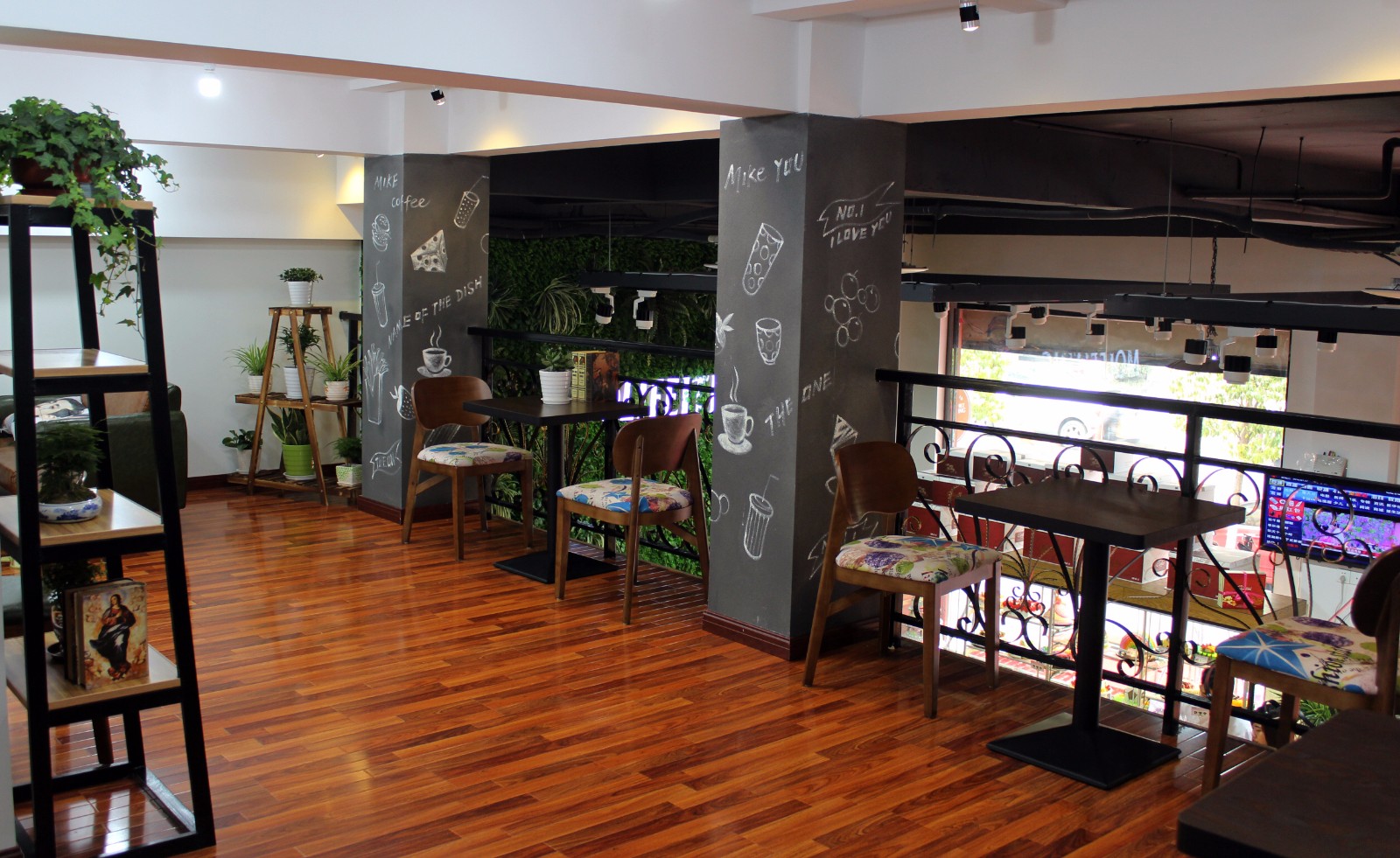 店鋪餐位區實景圖