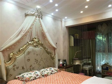 美式臥室吊頂實景圖