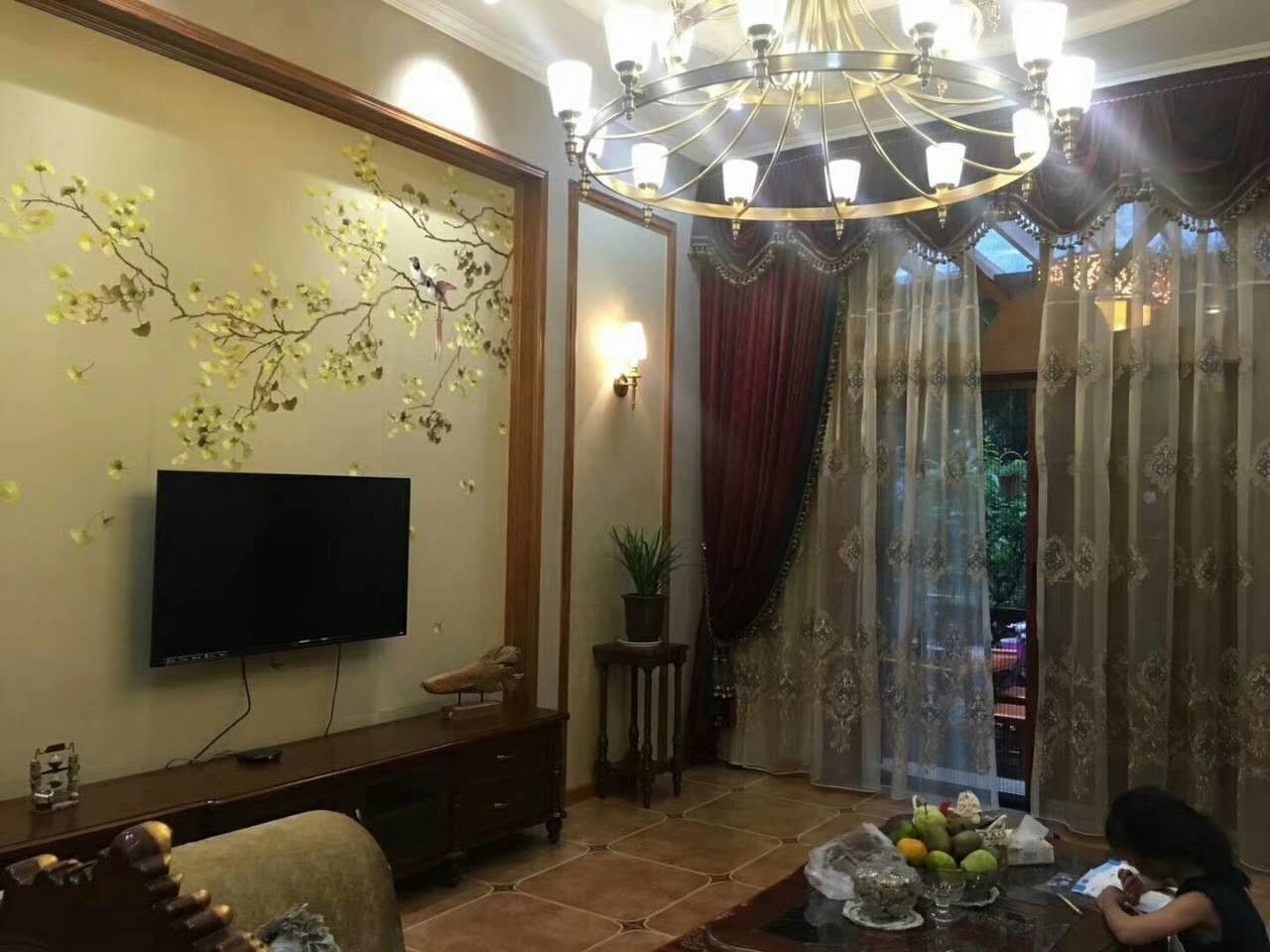 美式客廳電視背景墻實(shí)景圖