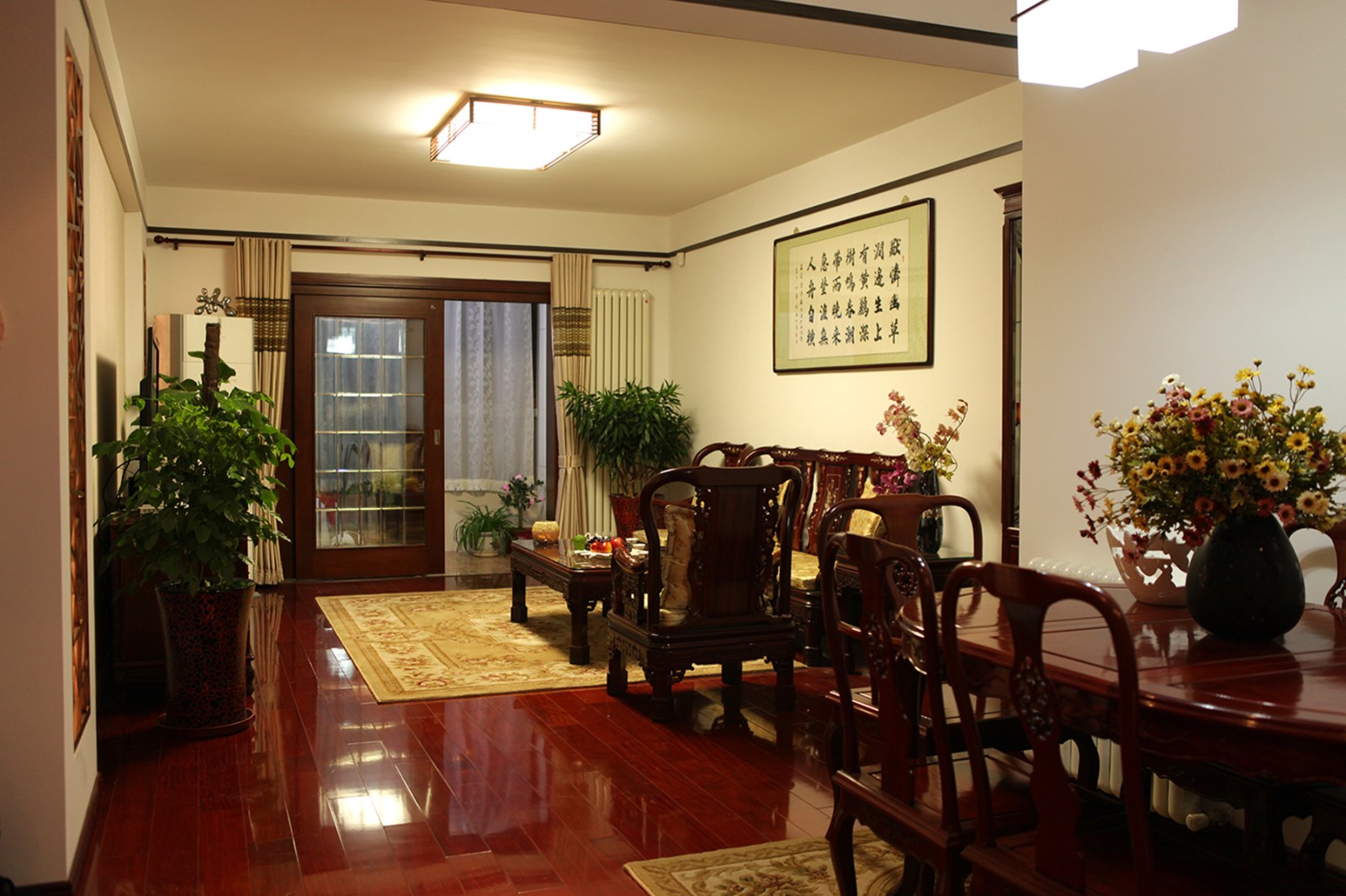 中式客廳沙發(fā)背景墻實(shí)景圖