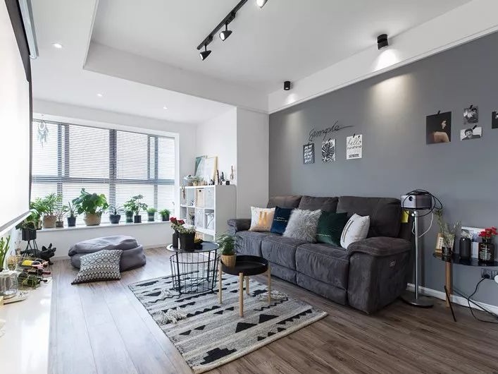 75m²自由寫意的loft婚房，2房改1房，多出1個(gè)衣帽間